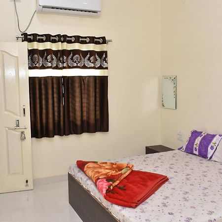 Hotel Shivalay Shegaon Buitenkant foto